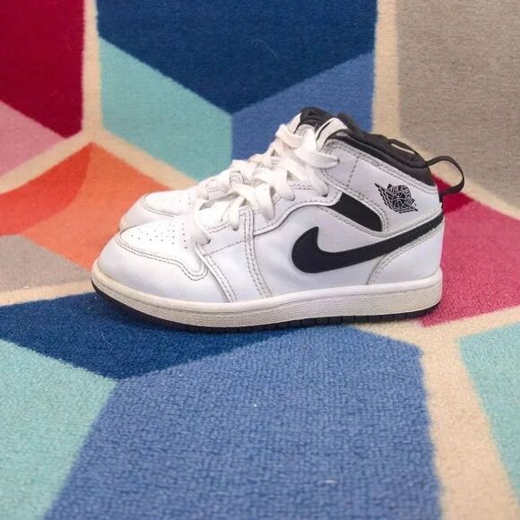 Jordan 1 Mid Little Kids' Shoes 13C - Picture 1 of 7